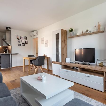 Gruene Ruhelage, 20 Minuten Ins Zentrum Und Parkgarage Wina Bagian luar foto