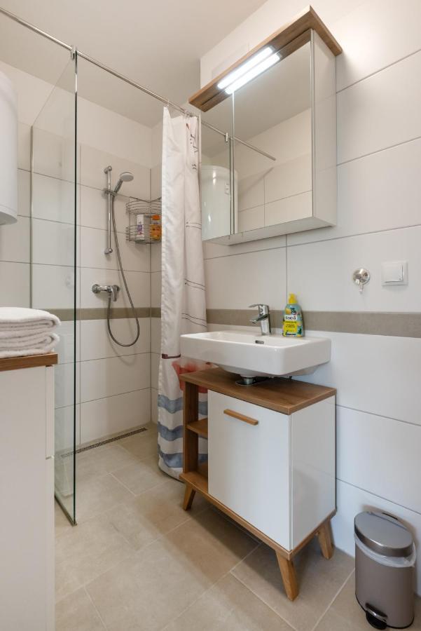 Gruene Ruhelage, 20 Minuten Ins Zentrum Und Parkgarage Wina Bagian luar foto